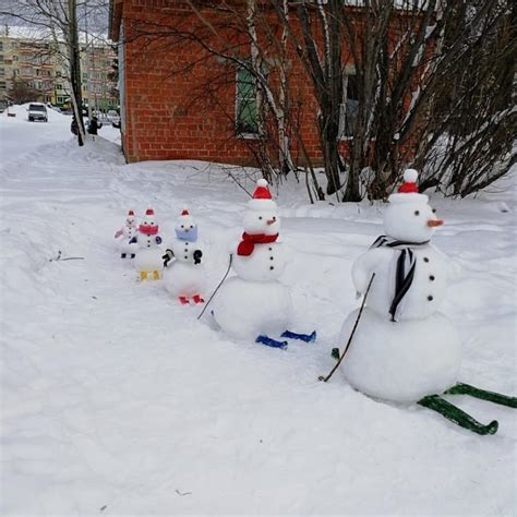 35 Real Snowman Ideas for Creative and Awesome Christmas Time