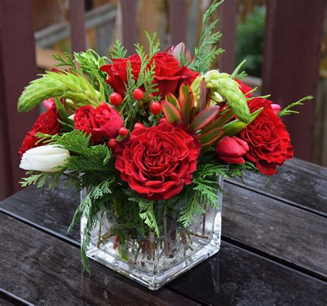 Corporate holiday party flower arrangement | Corporate holiday party, Fresh flowers arrangements ...