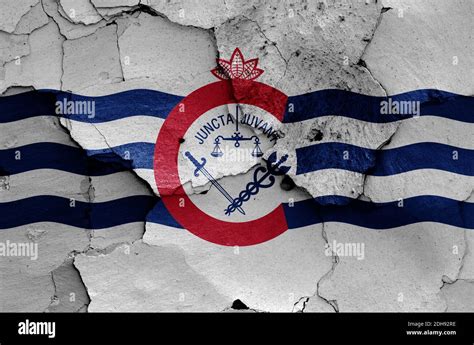 Flag of Cincinnati on cracked wall Stock Photo - Alamy