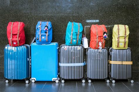 Delsey vs Samsonite Luggage [Best Suitcase Reviews from Both Brands]