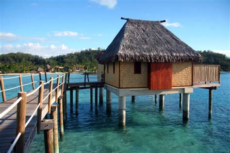 5 Dreamy Overwater Bungalows in Fiji (and Fiji Bures)