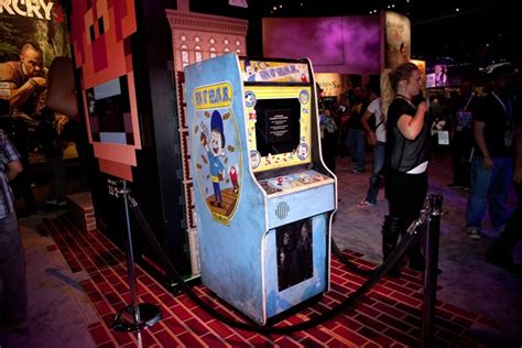 Disney Builds Amazing Fake Wreck-It Ralph Arcade Machine | WIRED