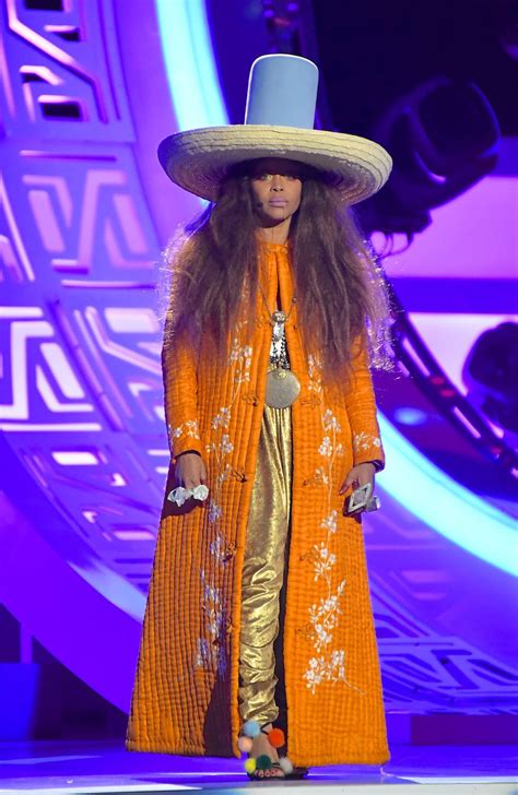 Erykah Badu Wore Not One, But Four Over-the-Top Hats To Host The Soul Train Awards | Looks ...