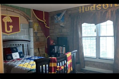 See this lucky NJ kid's amazing Harry Potter inspired bedroom