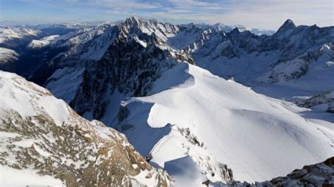 Avalanche in French Alps Kills at Least 3 - ABC7 Chicago