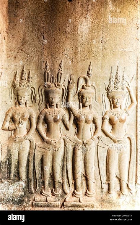 Apsara sculpture on the wall of Angkor Wat, Seam Reap, Cambodia Stock Photo - Alamy