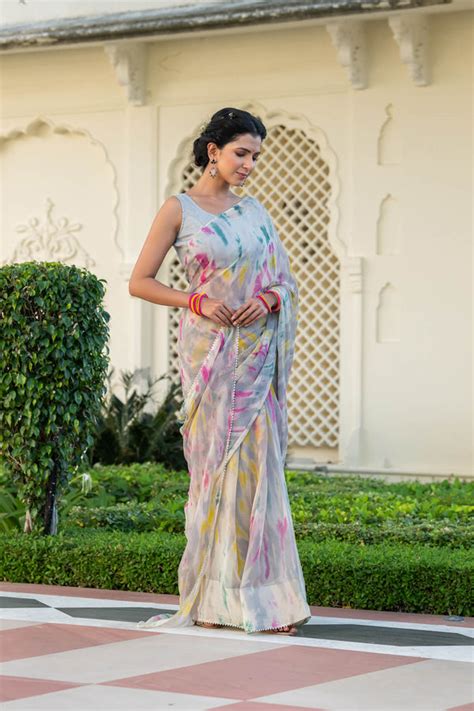 Buy Latest Designer Party Wear Indian Sarees | Mulmul.com