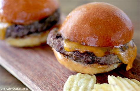 Easy Homemade Hamburger Buns Recipe