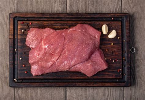 Wood Or Plastic Cutting Board For Meat - Which Is Best? - Butcher Magazine