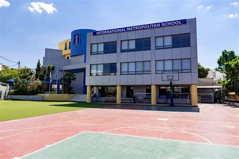 International Metropolitan School: Ένα Δημοτικό σχολείο με επίκεντρο ...