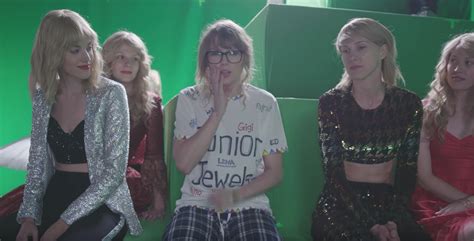 A Theory About the Real Purpose of Taylor Swift's New Behind the Scenes ...