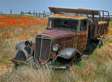 Pin by Alan Braswell on Rusty treasure and barn finds | Farm trucks ...