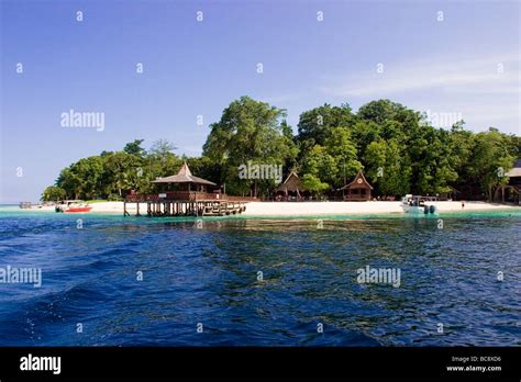 Pulau Sipadan - Holiday Island resort Stock Photo - Alamy