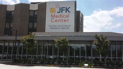 Hospital «JFK Medical Center», reviews and photos