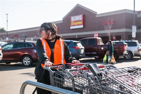 King Soopers union workers ratify new deal with grocery chain