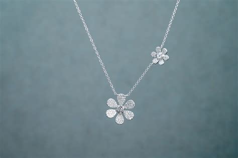 14K White Gold Diamond Flower Pendant - Fuenfer Jewelers