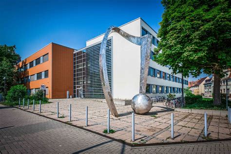 File:Hochschule Worms Gebäude N.jpg - Wikimedia Commons