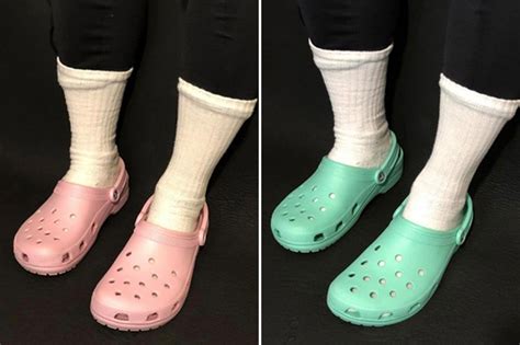 Total 72+ imagen crocs with socks - Abzlocal.mx