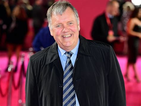 Clive Tyldesley ‘baffled’ after being replaced as ITV lead commentator ...