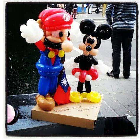 Mickey Mouse balloon sculpture | Mickey mouse balloons, Balloons, Balloon sculptures