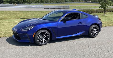 First Spin: 2022 Toyota GR 86 | The Daily Drive | Consumer Guide®