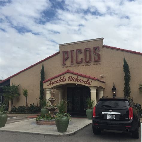 Pico's Restaurant - Black Girls Who Brunch