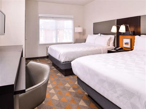 North Dallas Hotels in Addison, TX | Holiday Inn Hotel & Suites Dallas ...