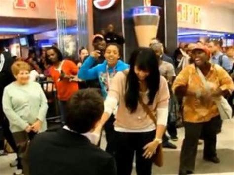 Amazing Flash Mob Proposal [VIDEO]