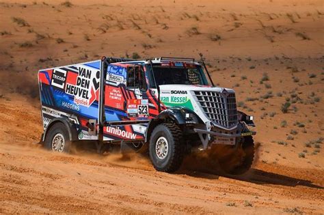 Big truck crash in Dakar Rally: Video - trucksales.com.au