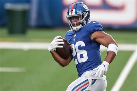 Saquon Barkley reportedly asked Giants to trade him during contract standoff (UPDATE)