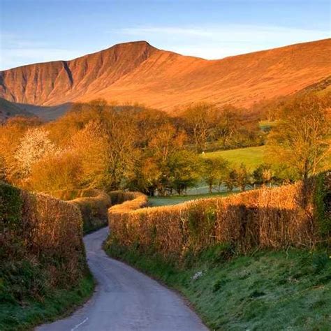 Brecon Beacons guide: where to go and places to stay Carreg Cennen Castle, Cool Places To Visit ...