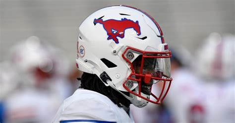 WATCH: SMU vs Navy delayed after horse defecated on field - On3