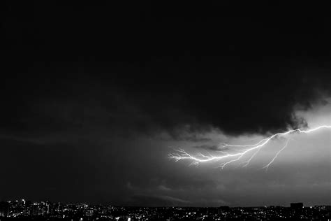 Dark Skies and Lightning Storm image - Free stock photo - Public Domain photo - CC0 Images