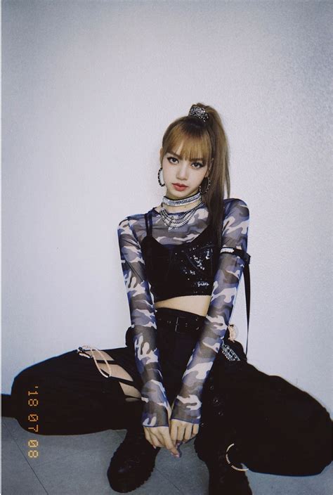 Lisa! #blackpink #lisa | Tarz moda, Moda fotoğrafçılığı, Moda