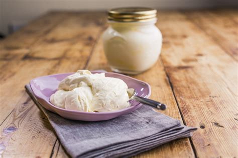 Thermomix recipe: Homemade Creme Fraiche or Sour Cream | Tenina.com