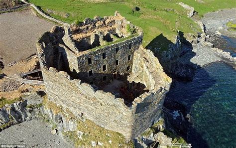 Inside Mingary Castle that has been transformed into a £2.3million luxury hotel | Daily Mail Online