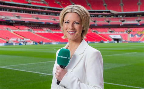 Itv Football Female Pundits / Who Is Jacqui Oatley Broadcaster Part Of ...