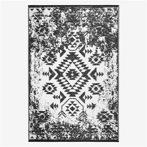 Zain – Traditional Recycled Plastic Rug – Black