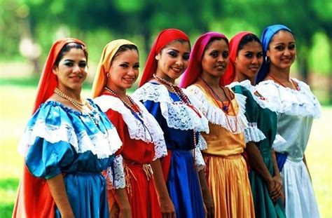 El Salvadoran Women | Traditional outfits, El salvador culture, Traditional dresses