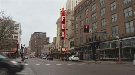 Fabulous Fox Theatre: Ghost tours | ksdk.com