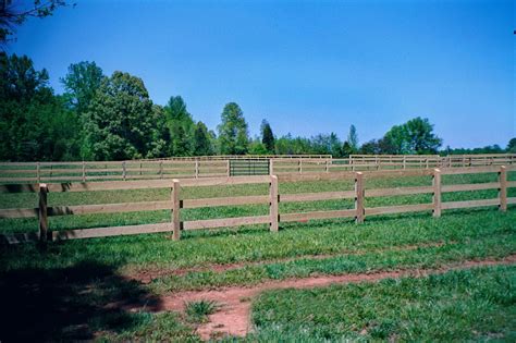 Wood Fencing Raleigh NC - Infinity Fence Inc.