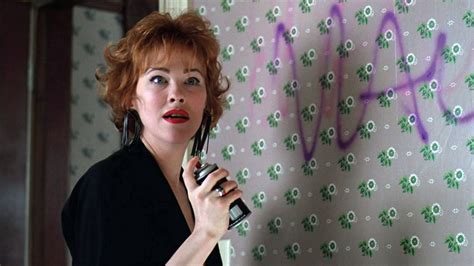 Catherine O'hara Beetlejuice Quotes / If you don't let me gut out this house and make it my own ...