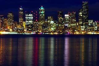 Night city | Seattle | Yuri Levchenko | Flickr