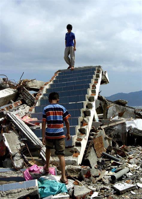 Free picture: tsunami, math, Indonesia, destroyed, housing, boys ...