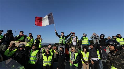 France 'yellow vest' protests: Timeline of unrest | News | Al Jazeera