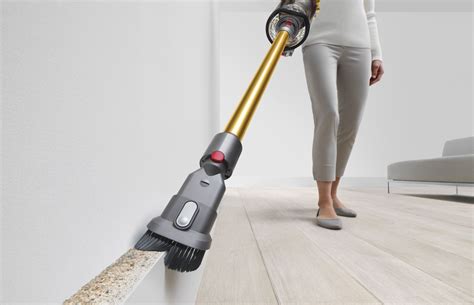 Outsize Absolute cordless vacuum | Dyson Canada