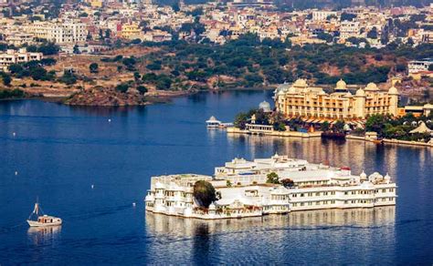 Lake Palace offer Peaceful environment in Udaipur, Rajasthan