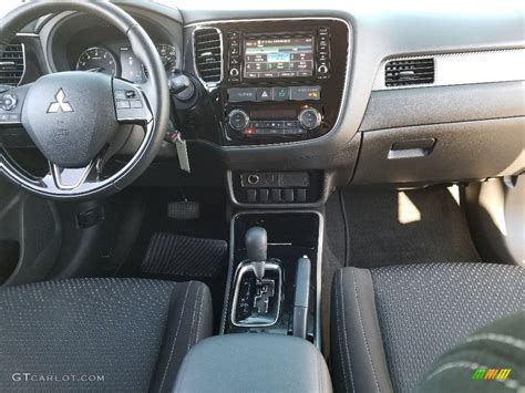 2017 Mitsubishi Outlander ES AWC Black Dashboard Photo #126048329 | GTCarLot.com