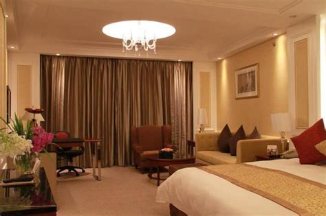 Best Price on Central Hotel in Shanghai + Reviews