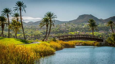 6 Golf Courses with Stunning Views - 74111